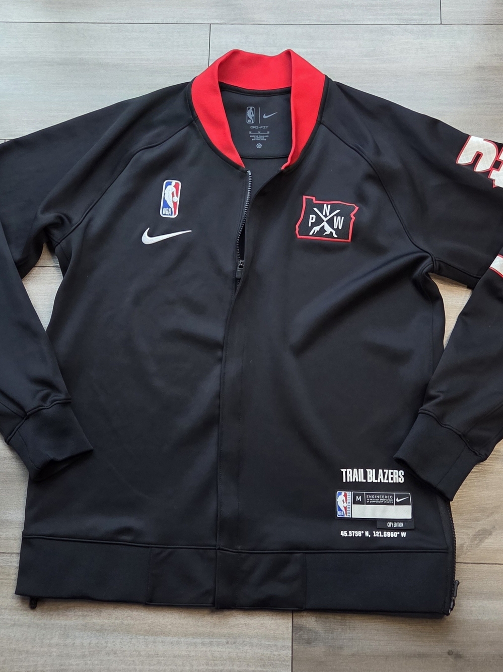 Nike Portland Trail Blazers Black Full-Zip Jacket PNW Rare Design Size M